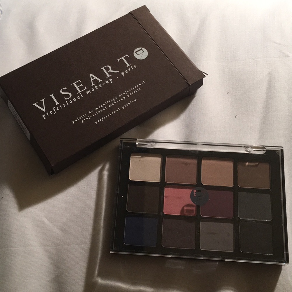 Brand new!!! Viseart cool mattes palette.